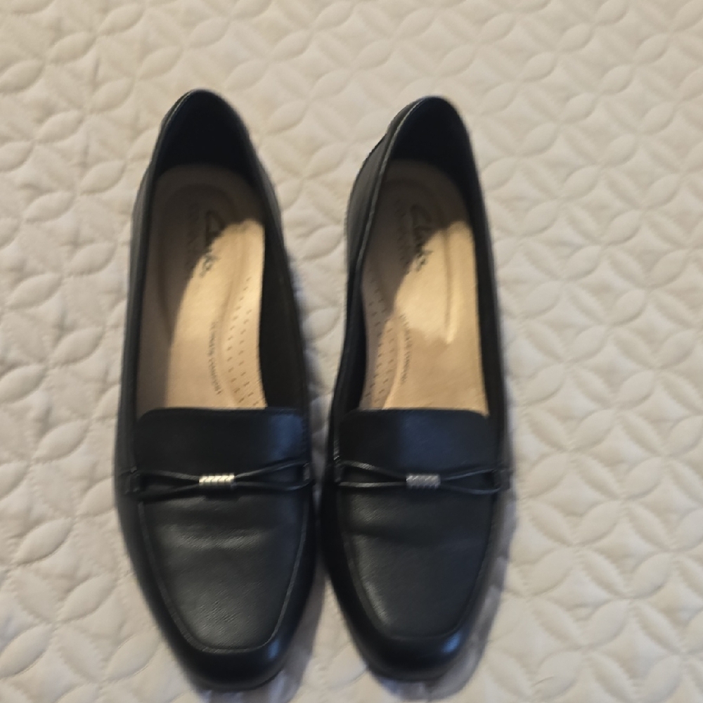 Clarks Women's Elegant Black Flats